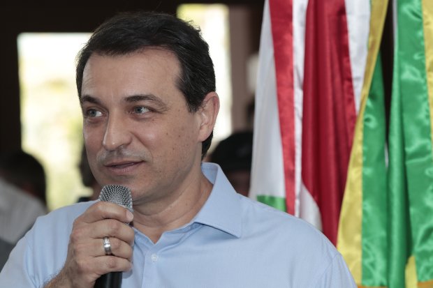governador carlos moises